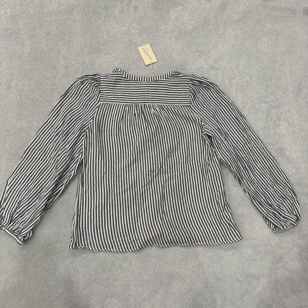 Universal Thread Black and White Striped Linen Blouse. NWT - Picture 2 of 3